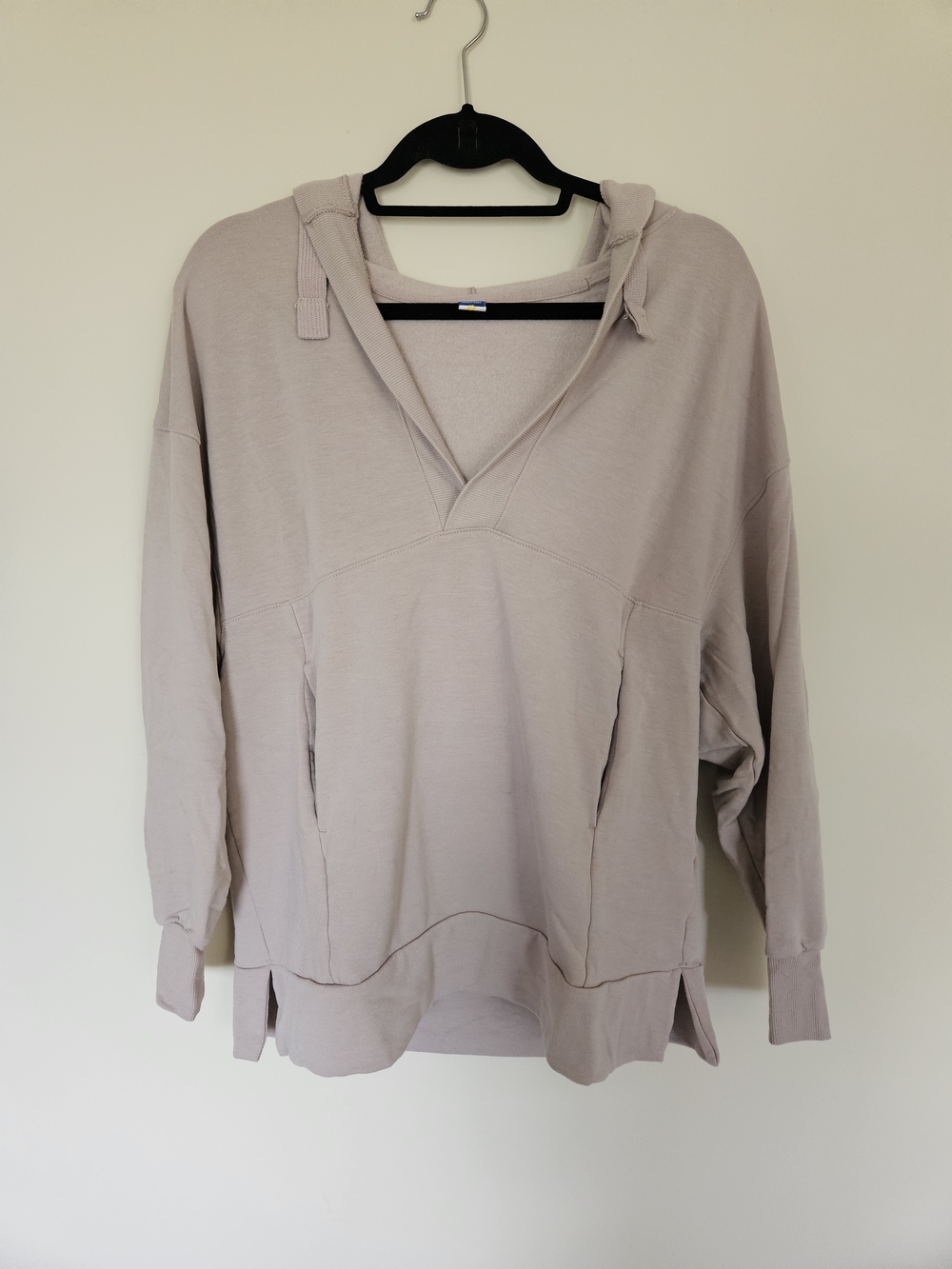 Old Navy Women's Hooded Pullover in Light Taupe